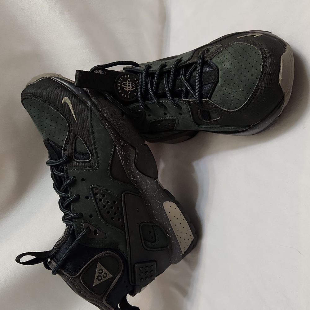 Nike ACG Air Mowabb Olive Grey High-Top Sneakers (Size 5)